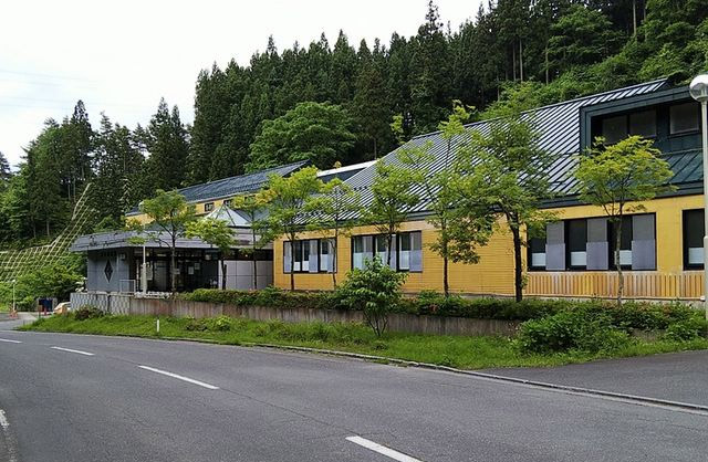 鷲の湯・新郷温泉館