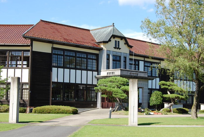 中新田交流センター（廃校利用）