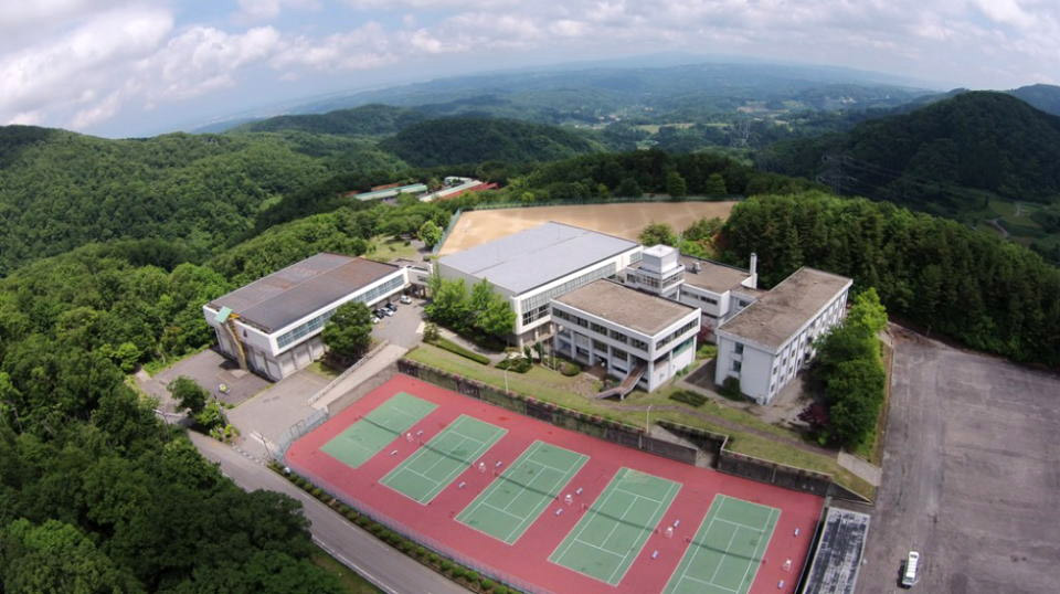 医王山スポーツセンター